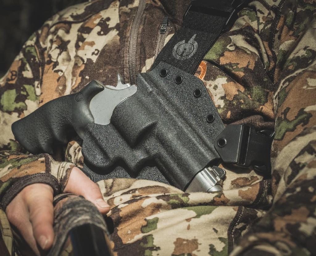 GUNFIGHTERS KENAI CHEST HOLSTER-GLOCK 17/22/31 W/TLR-1 (BLACK/BLACK) RH